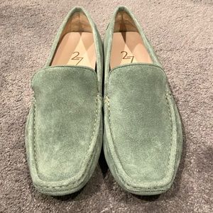 NWOB suede loafers